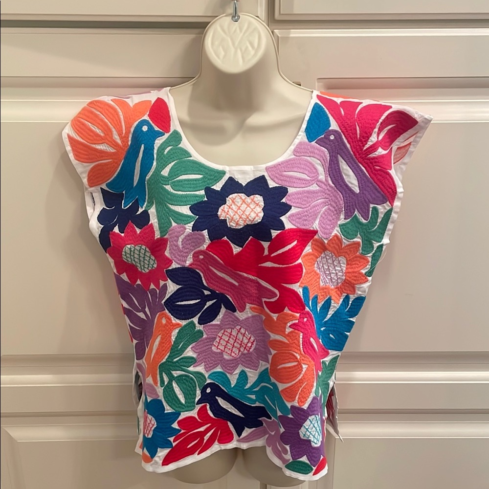 J Marie Embroidered Top Sz S
